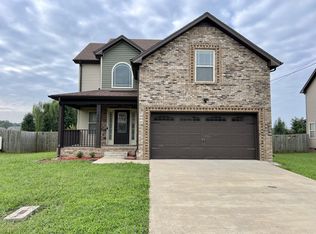 1004 Sunrise Dr, Clarksville, TN 37042