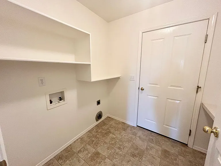 4650 N Date Palm Ave — Photo 13