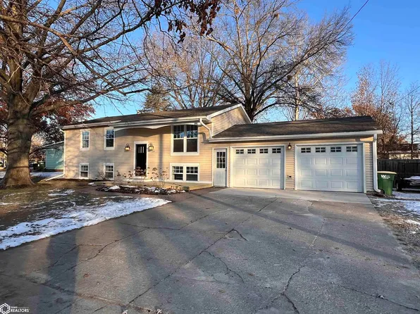 1104 Liberty Dr, Fairfield, IA 52556