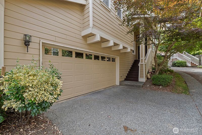 2nd image of 71 Sunset Court NW