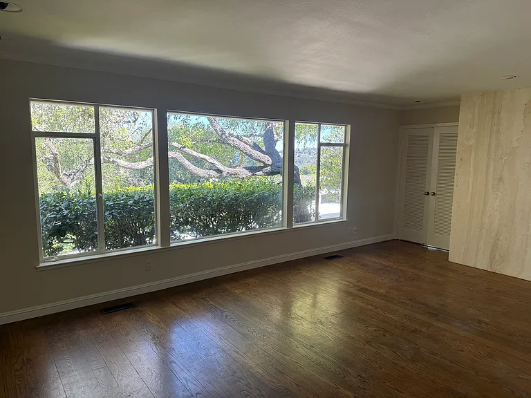 1204 Laurel Hill Dr — Photo 12