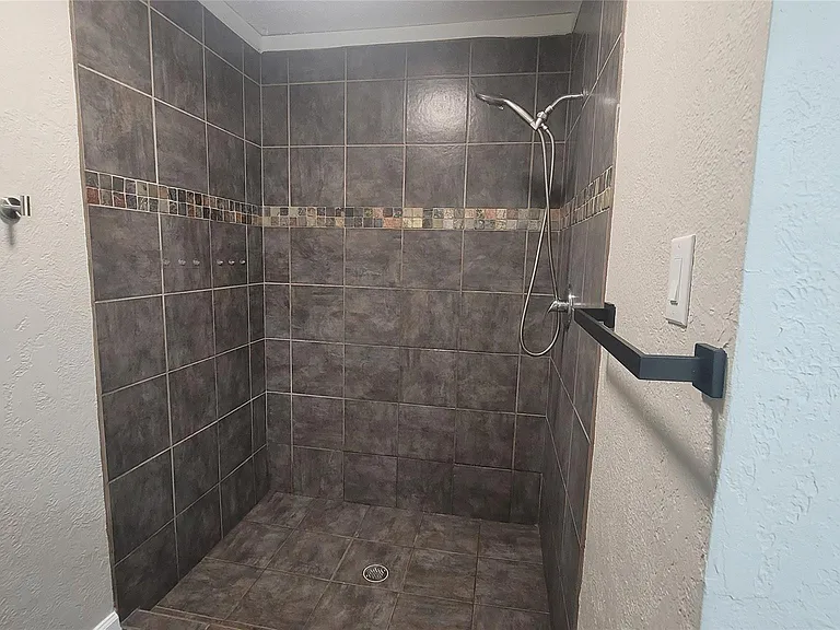 22131 Pearl Lake Dr — Photo 18