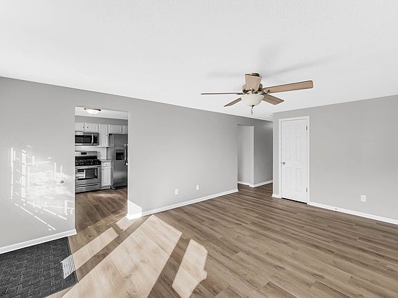 5th image of 148 N Douglas Ave