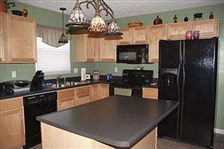 2nd image of 923 Brookwood Dr