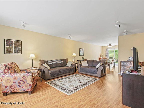 5th image of 27 Susquehanna Ave