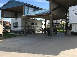 1102 Chapmans Point, Crystal Beach, TX 77650