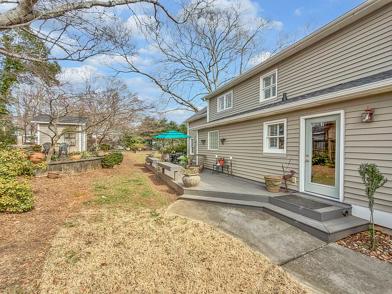 128 Rockwood Dr — Photo 48