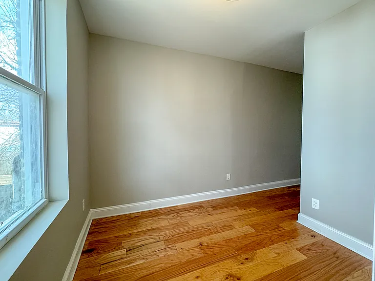 1838 Capitol Ave NE — Photo 31