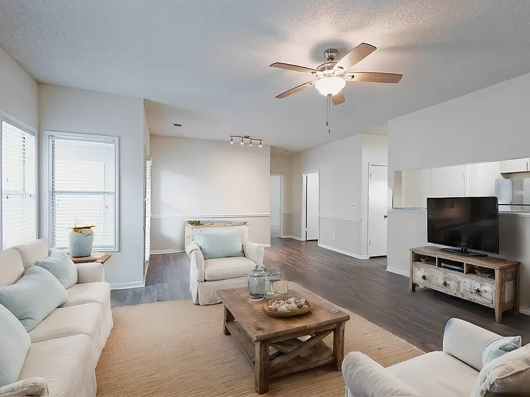 Cambridge Park Apartments — Photo 151