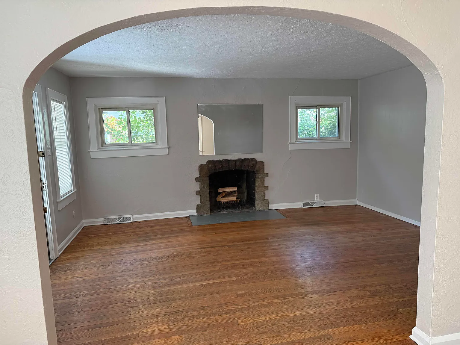 2 bed, 1200 sqft, $1,700 — Photo 3
