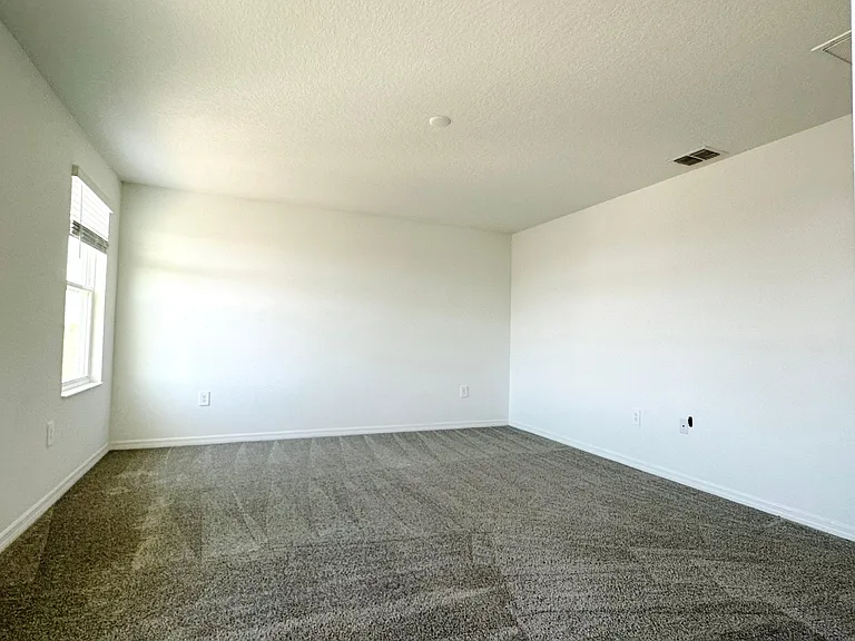 924 Serchio St — Photo 15