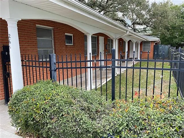 261 Hollywood Dr #C