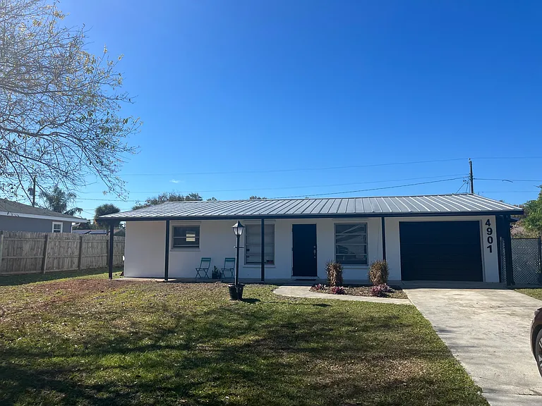 4901 Palm Dr — Photo 3