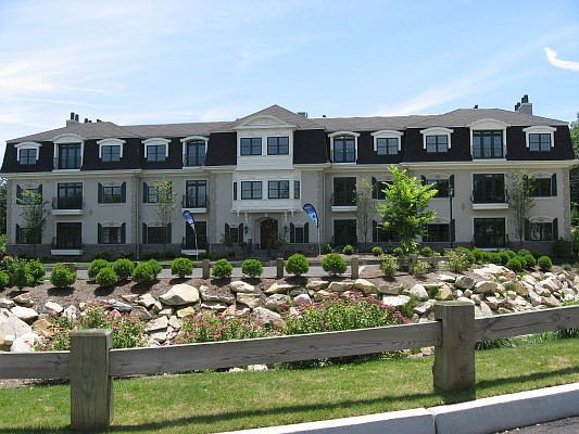 1st image of 106 Vistas Ct