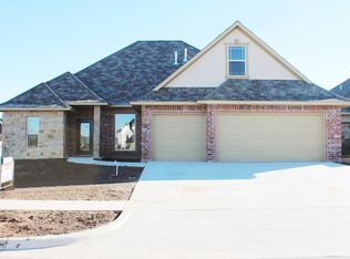 1605 NE Blue Sage Ln, Lawton, OK 73507