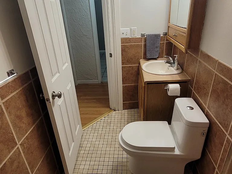 310 S 6th St #3 — Photo 8