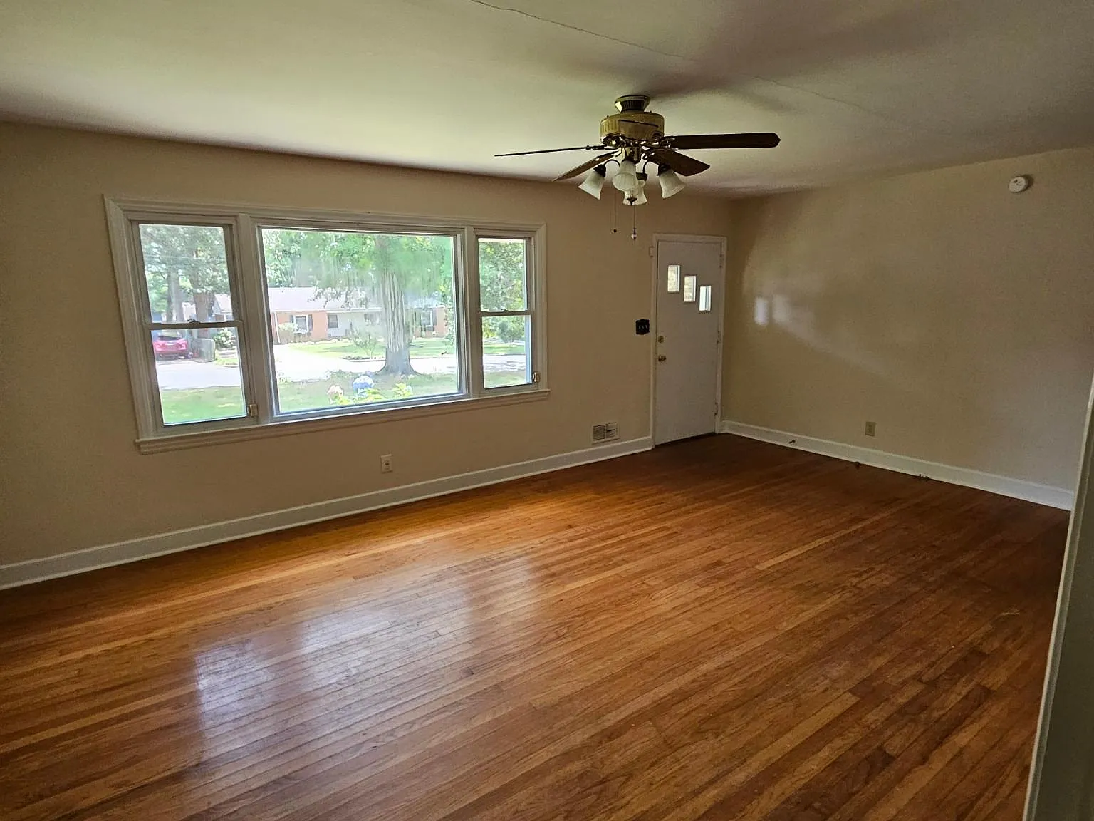 3 bed, 1575 sqft, $1,395 — Photo 2