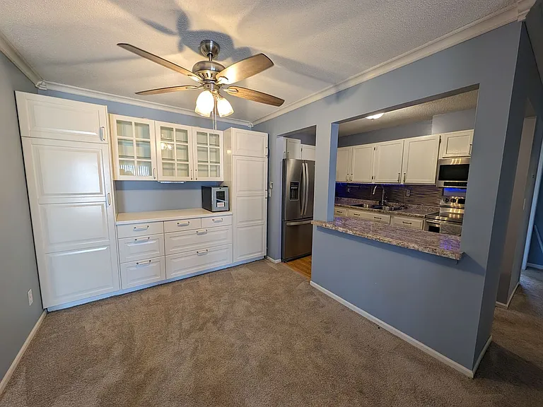 10301 Cedar Lake Rd #319 — Photo 4