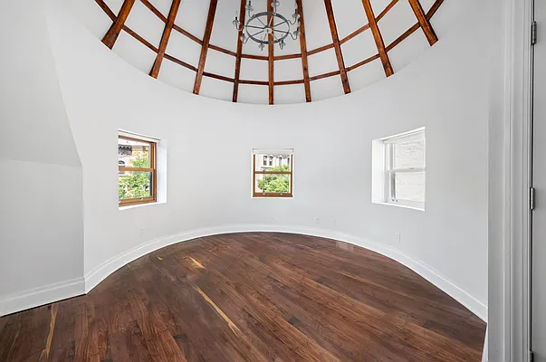 Rented by Corcoran | media 24