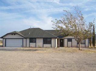 33564 Mountain View Rd, Newberry Springs, CA 92365