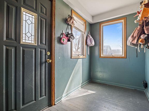 4th image of 237 S Green St