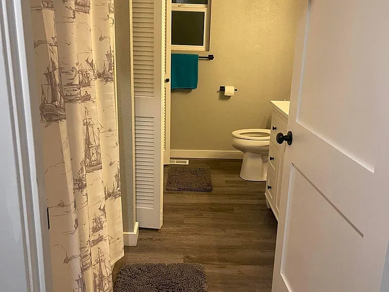 485 SE Jetty Ave — Photo 9
