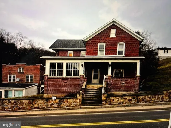 104 E Main St, Hancock, MD 21750