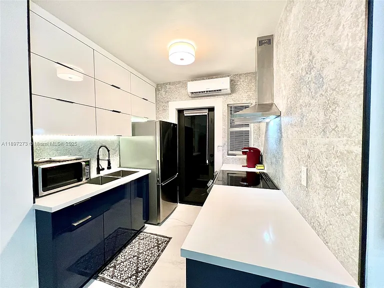8270 NE 1st Pl — Photo 42