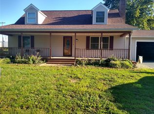 200 Sunset Dr, Sparta, IL 62286