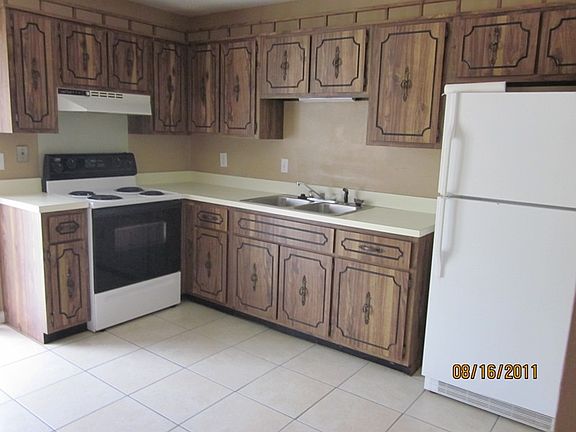 3rd image of 1146 Sunset Dr