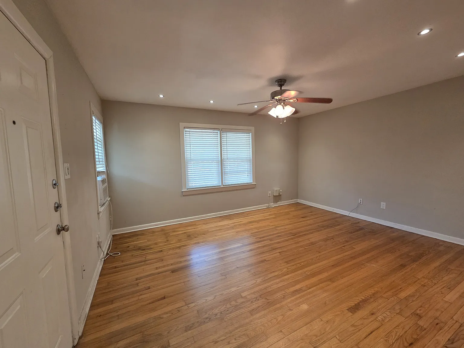 1 bed, 868 sqft, $1,195 — Photo 3