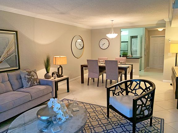 Spacious living room