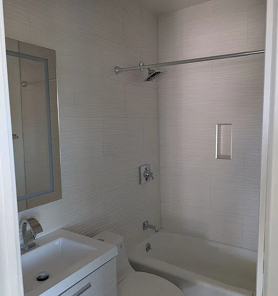 2626 Cloverfield Blvd #10 — Photo 6