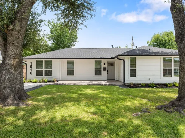 1910 Lynnview Dr, Houston, TX 77055