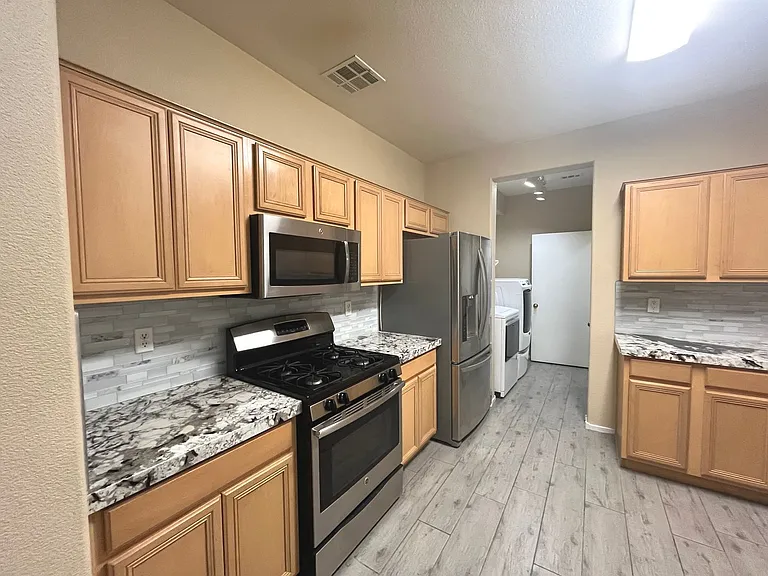 673 Peachy Canyon Cir #103 — Photo 14