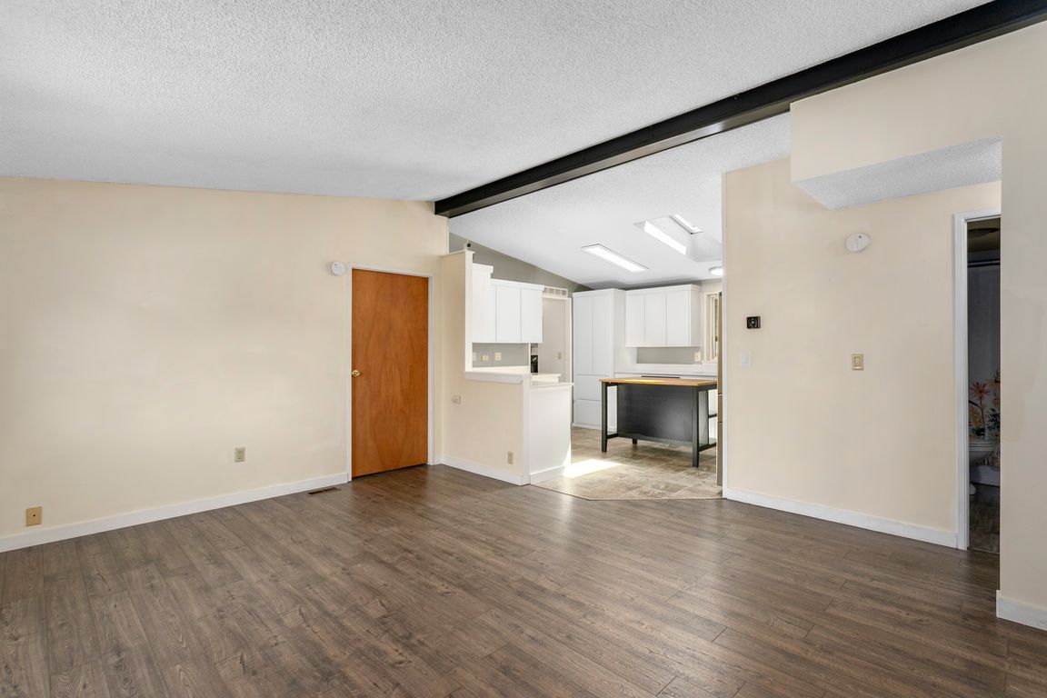 next background image