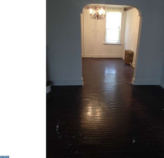 2nd image of 1215 E Oxford St