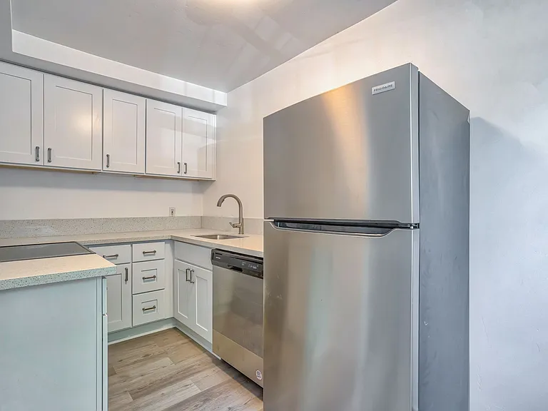 Winona Apartments! — Photo 3