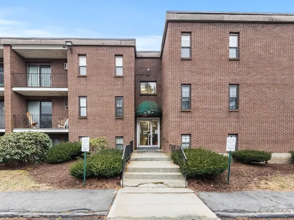 11 Riverside Ave APT 111, Danvers, MA 01923