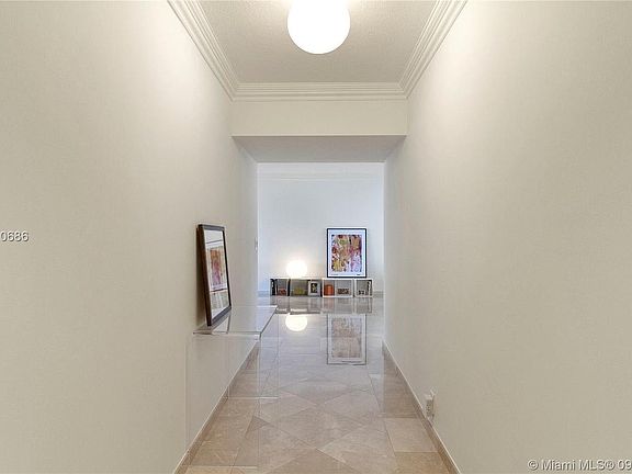 2nd image of 1541 Brickell Ave #B704