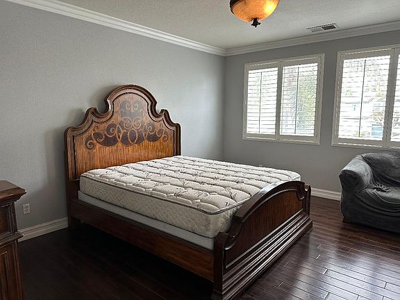 4th image of 12959 Cambridge Ct