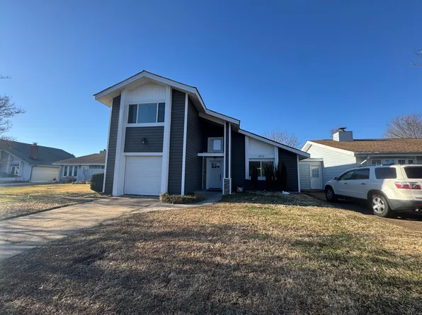 3312 Sugar Creek Dr, Virginia Beach, VA 23452