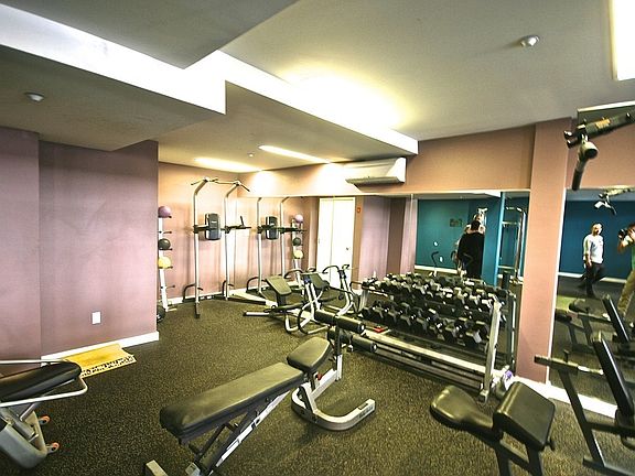 3rd image of 94 Grand Ave APT 4L