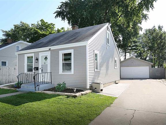 2nd image of 841 Nicolet Ave