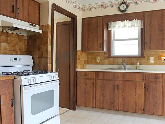 4th image of 5611 Orchard Ave