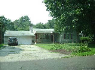 766 Riverside Dr, Orange, CT 06477