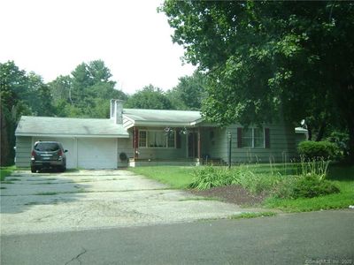 766 Riverside Dr, Orange, CT, 06477