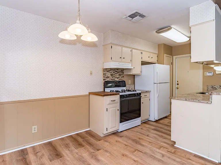 4146 Longvale Dr — Photo 12