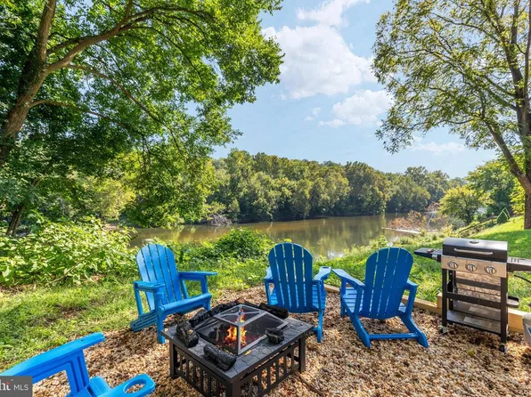1412 Old Winchester Pike, Front Royal, VA 22630