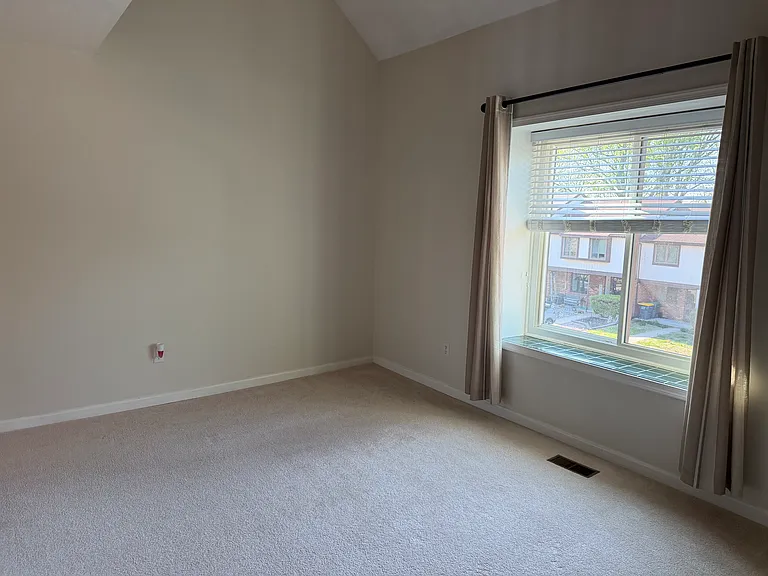 5404 Doral Dr — Photo 7